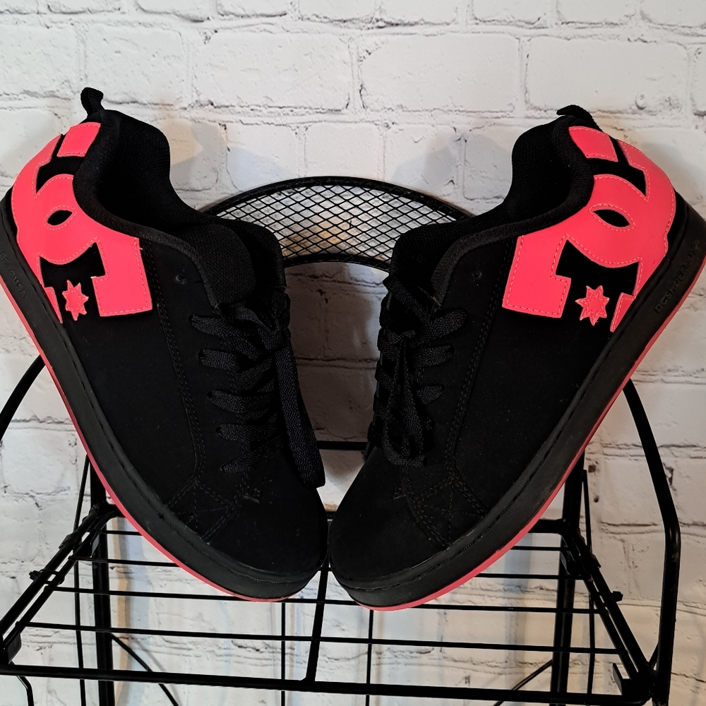 DC brand womens skate shoes size 11 black and pink